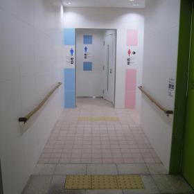 地下鉄西新駅トイレ改修工事の画像